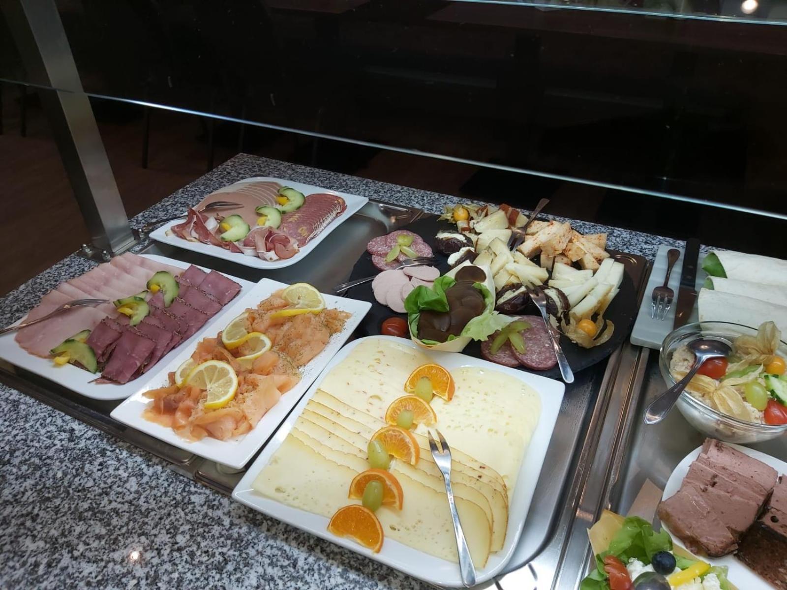 德鲁伊登斯泰恩酒店及餐厅 特劳泰斯腾 外观 照片